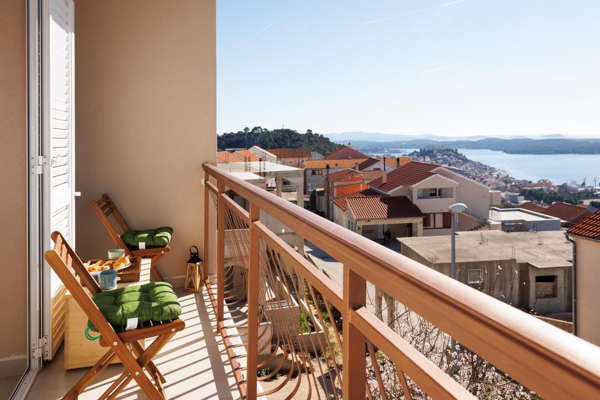 Summer Breeze Apartment - Quiet Place With A Spectacular View And A Garden Šibenik Екстериор снимка