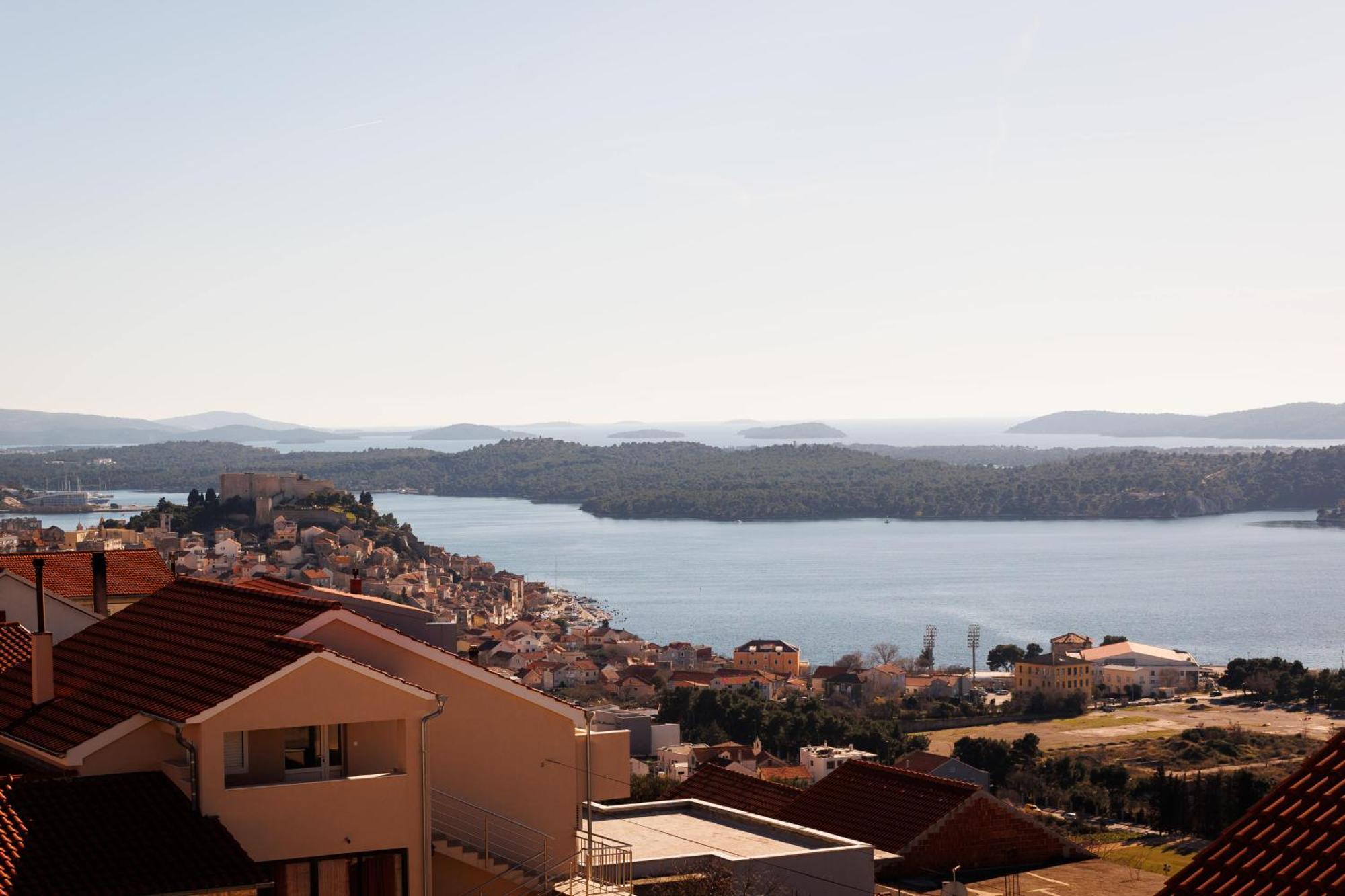 Summer Breeze Apartment - Quiet Place With A Spectacular View And A Garden Šibenik Екстериор снимка